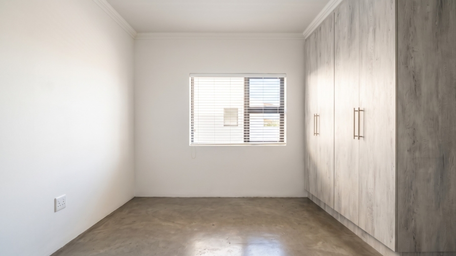 To Let 3 Bedroom Property for Rent in Golden Mile Western Cape